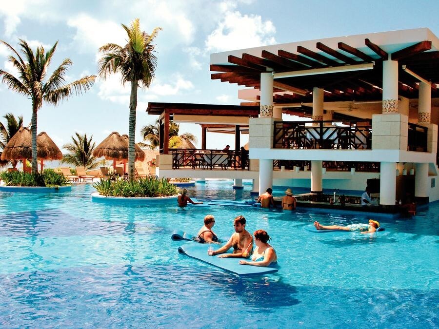 hotels in playa mujeres cancun